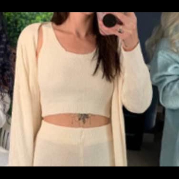 Fuzzy tank and pants set loungewear - Picture 4 of 6